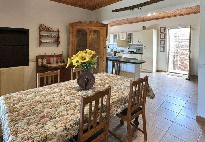 4 Bedroom Property for Sale in Wavecrest Eastern Cape